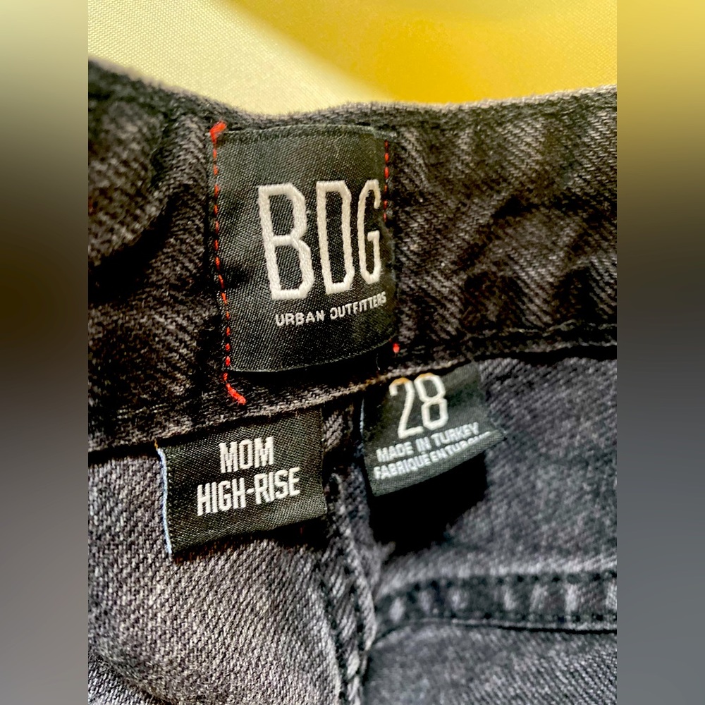 Women’s Urban Outfitter’s  BDG Mom jeans black size 28